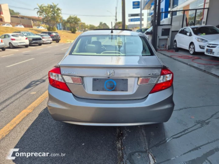 Civic Sedan EXS 1.8/1.8 Flex 16V Aut. 4p