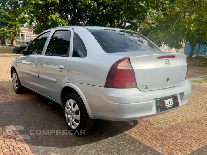 CORSA 1.4 MPFI Premium Sedan 8V