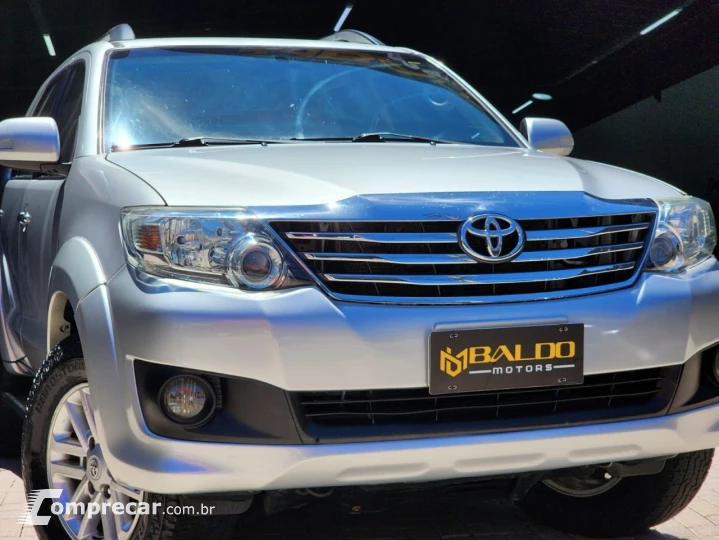 Hilux SW4 SR 4x2 2.7/ 2.7 Flex 16V Aut.