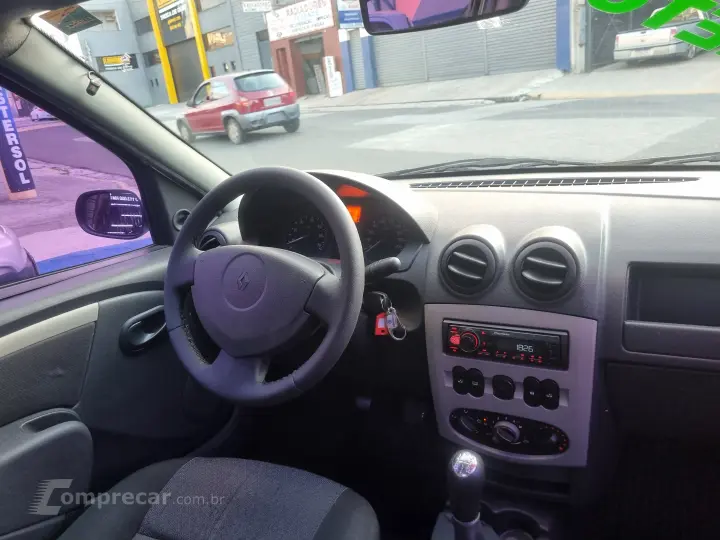 LOGAN 1.6 Expression 8V