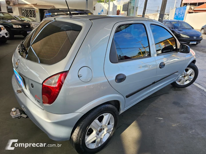CELTA 1.0 MPFI Life 8V