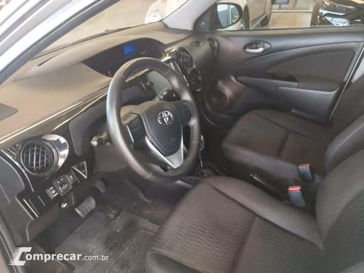 ETIOS 1.5 X Plus Sedan 16V
