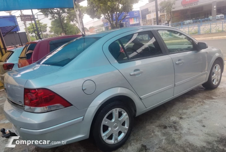 VECTRA 2.0 MPFI Elegance 8V