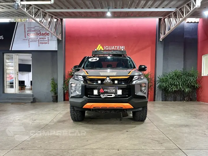 L200 TRITON 2.4 16V TURBO DIESEL SPORT SAVANA SERTÔES CD 4P