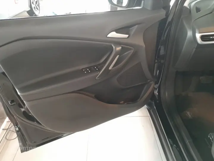 Tracker 1.0 4P FLEX TURBO LTZ AUTOMÁTICO