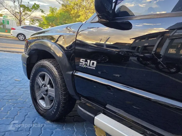 S10 2.4 MPFI ADVANTAGE 4X2 CD 8V FLEX 4P MANUAL