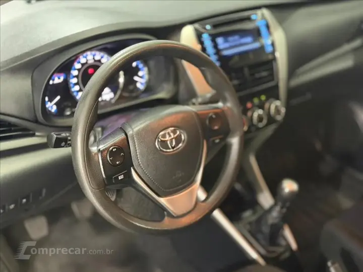 YARIS 1.5 16V Sedan XL