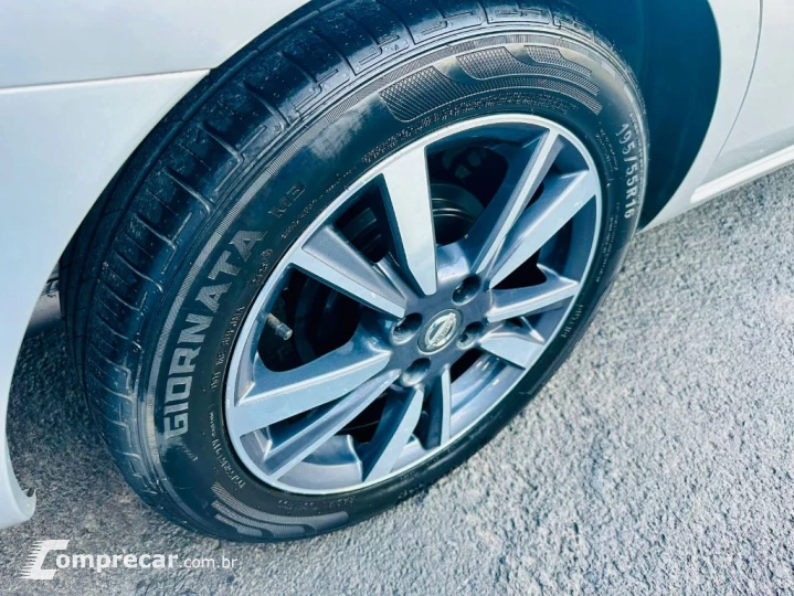 VERSA SL 1.6 16V FlexStart 4p Aut.