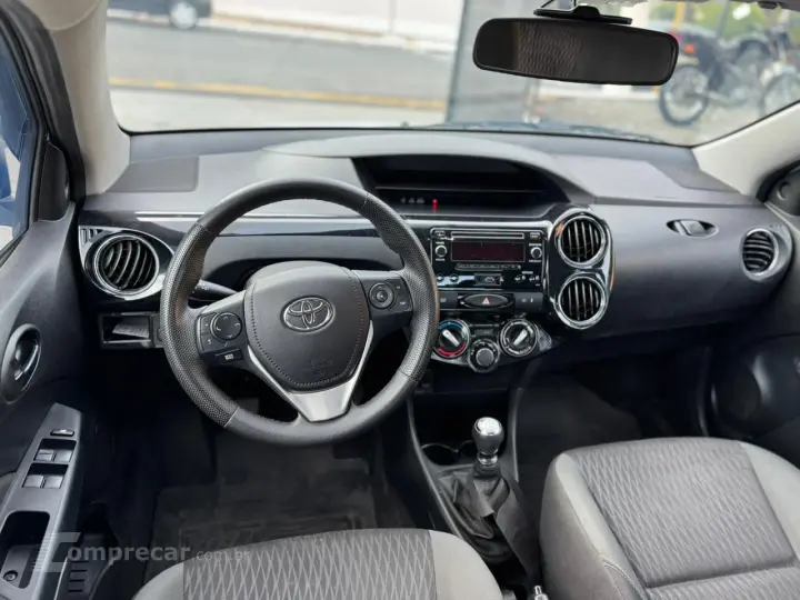 ETIOS 1.5 XS Sedan 16V