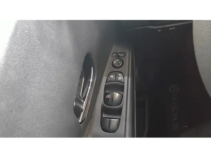 KICKS 1.6 16V FLEXSTART S 4P XTRONIC