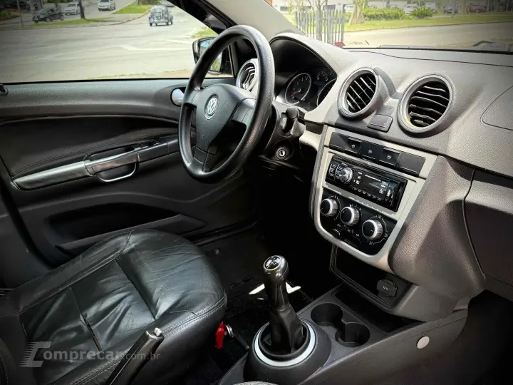 VOYAGE 1.0 MI 8V FLEX 4P MANUAL