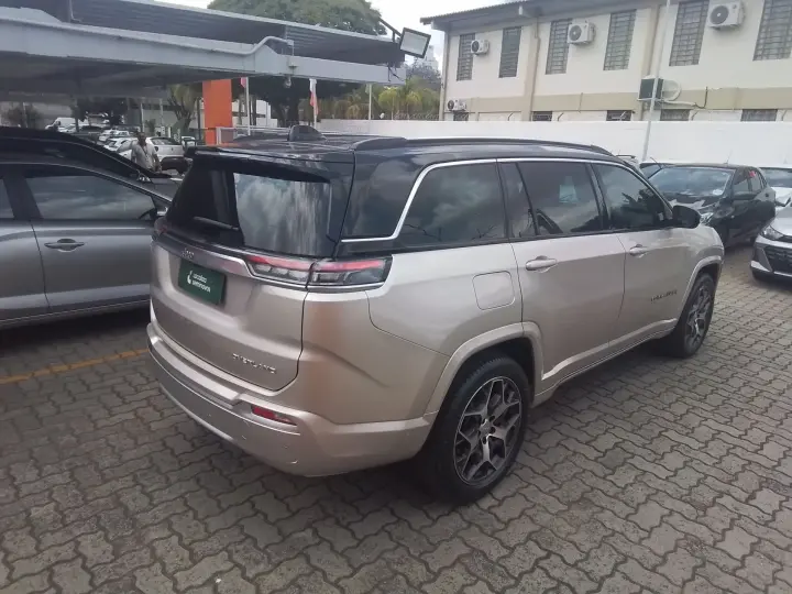COMMANDER 1.3 T270 TURBO FLEX OVERLAND AT6