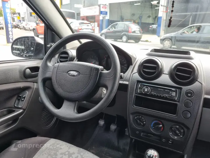 FIESTA 1.6 MPI Sedan 8V