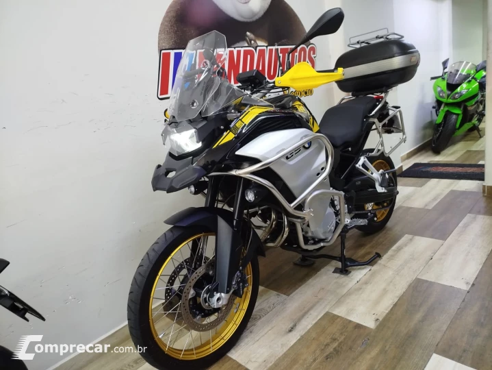 F 850 GS ADVENTURE 40 ANOS