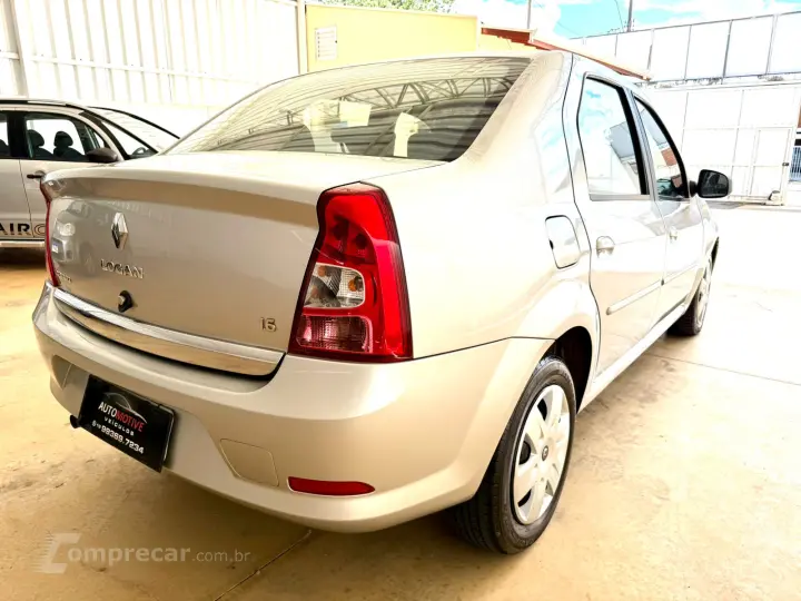 renault logan expression Hi-flex 1.6 8v 4p 2013