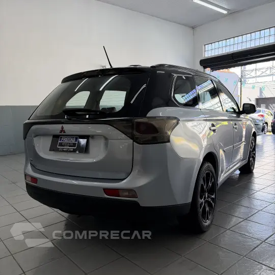 OUTLANDER 2.0 16V 160cv Aut.