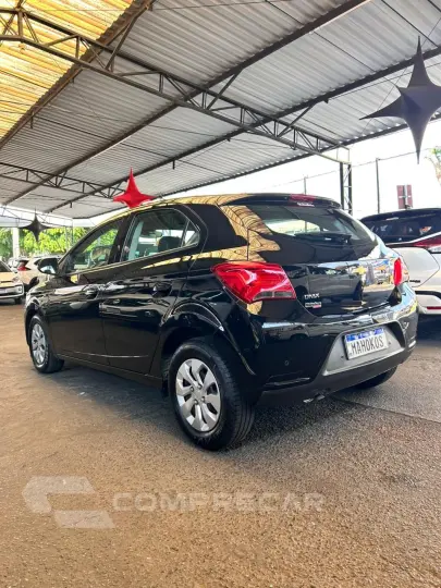 ONIX HATCH LT 1.0 8V FlexPower 5p Mec.