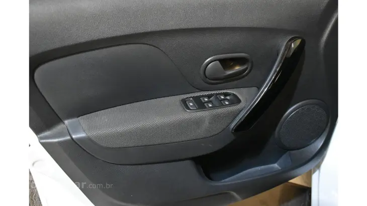 LOGAN - 1.0 12V SCE ZEN MANUAL