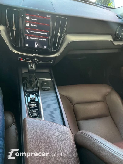 XC60 2.0 T5 Momentum AWD Geartronic