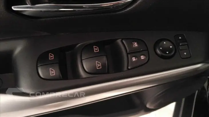 KICKS PLAY 1.6 16V FLEXSTART ADVANCE PLUS XTRONIC