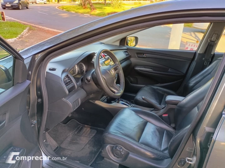 CITY 1.5 LX Sedan 16V