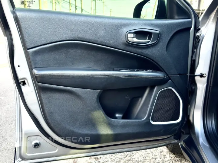 COMPASS 2.0 16V FLEX LONGITUDE AUTOMÁTICO