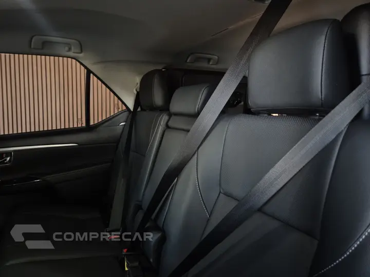 HILUX SW4 2.8 D-4d Turbo SRX Platinum 7L 4X4