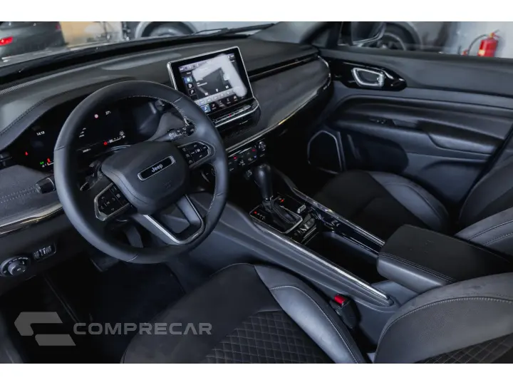 COMMANDER 2.2 TURBO DIESEL OVERLAND AT9