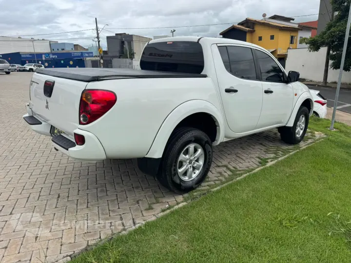 Mitsubishi L200 Triton HLS 2.4