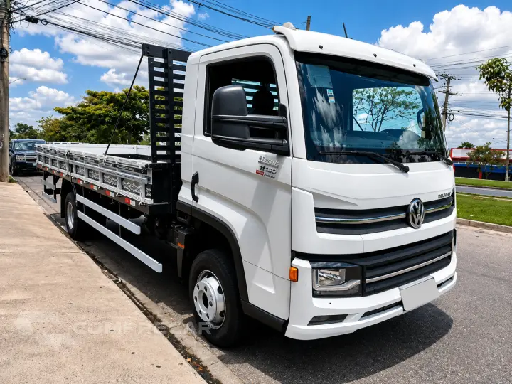 Delivery 11.180 Prime + Carroceria Madeira