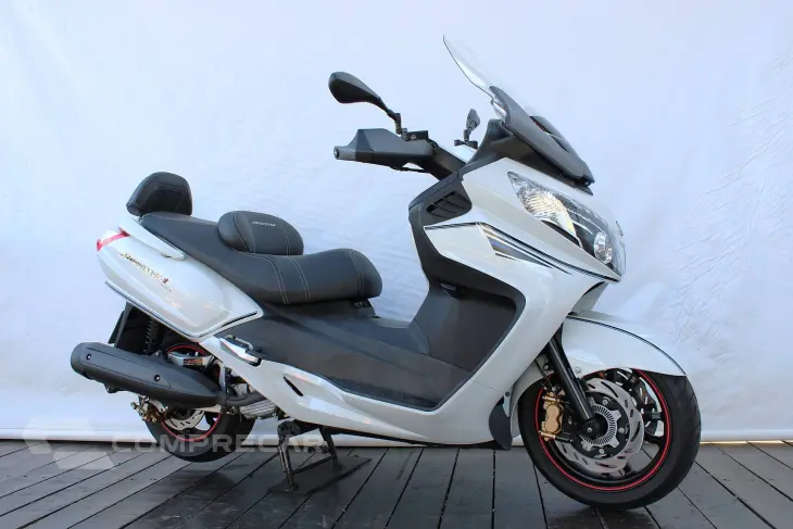 DAFRA MAXSYM 400i