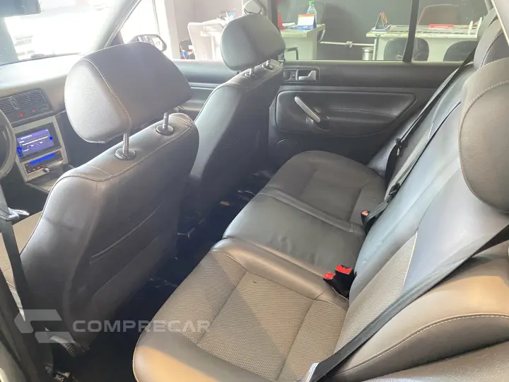 GOLF 2.0 MI GT 8V
