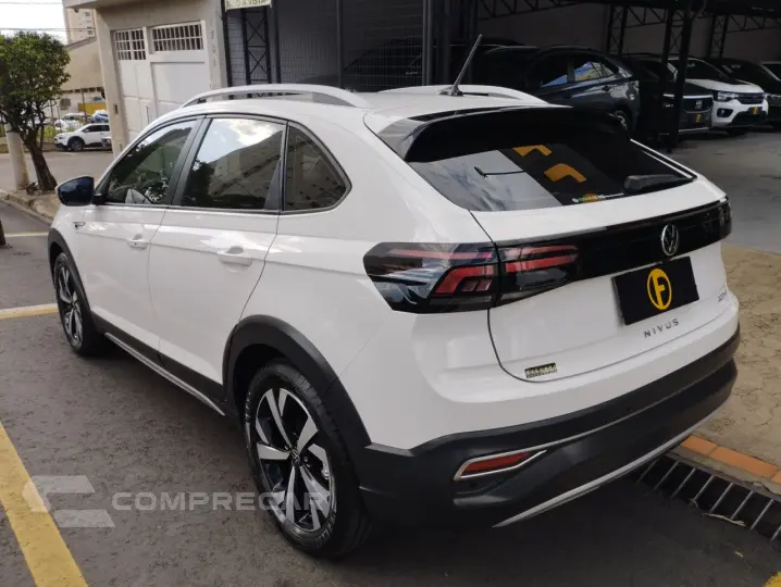 Nivus 1.0 4P FLEX 200 TSI HIGHLINE TURBO AUTOMÁTICO