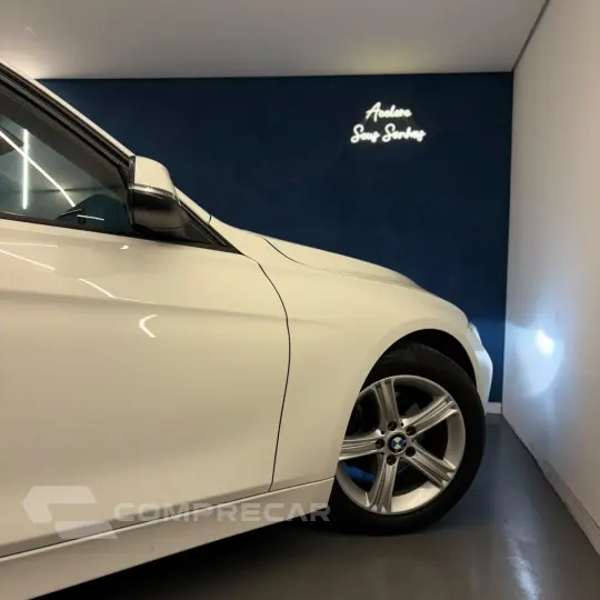 320i Active