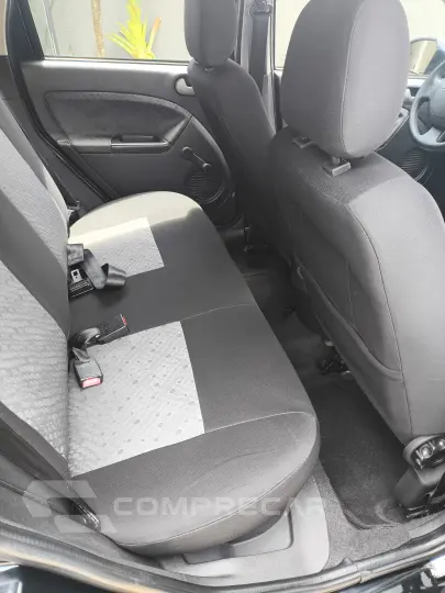 FIESTA 1.6 MPI Class Hatch 8V