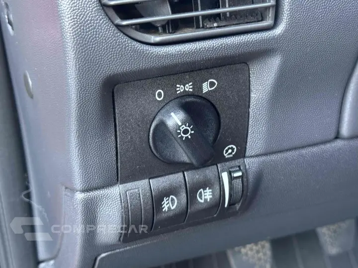 CORSA 1.8 MPFI SS 8V FLEX 4P MANUAL