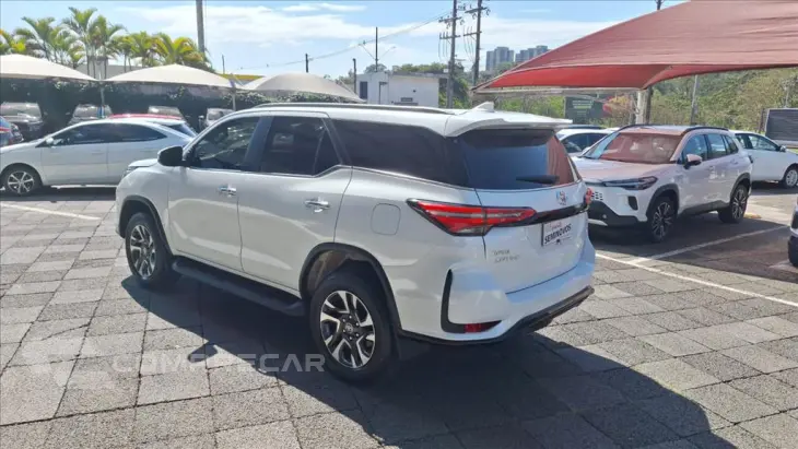 HILUX SW4 2.8 D-4D TURBO DIESEL SRX PLATINUM 7L 4
