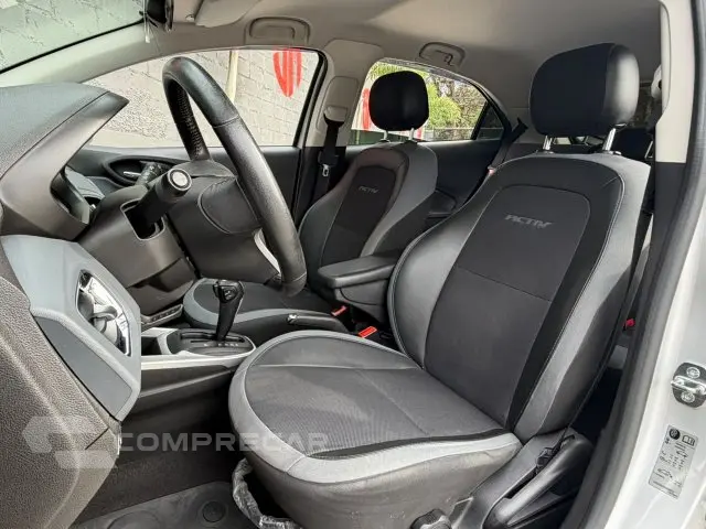 ONIX - 1.4 MPFI ACTIV 8V 4P AUTOMÁTICO