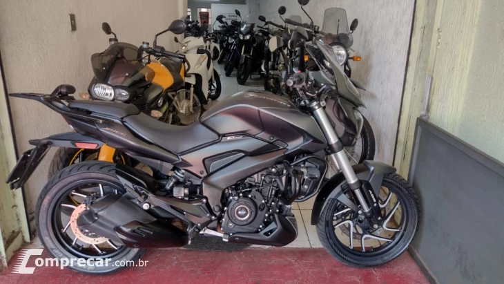Dominar 400