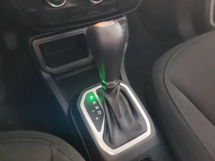 RENEGADE Renegade1.8 4x2 Flex 16V Aut.