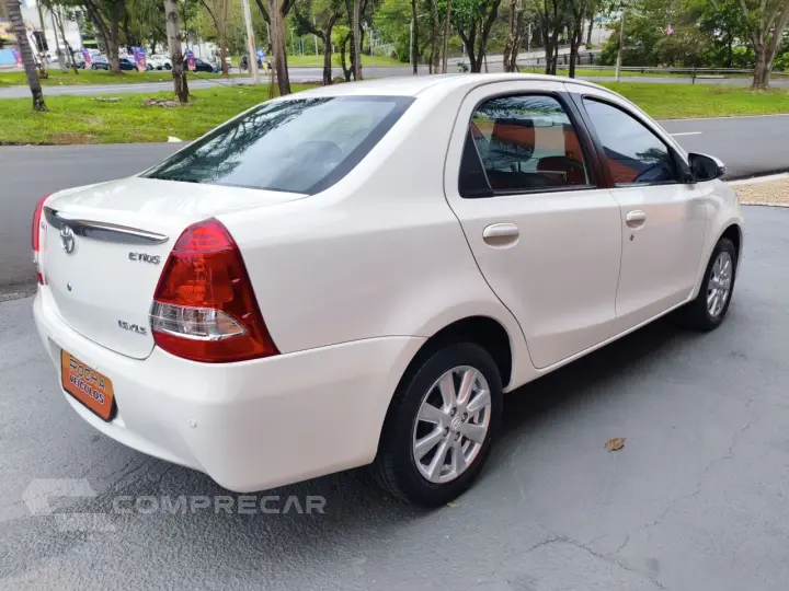 Etios Sedan 1.5 16V 4P FLEX XLS AUTOMÁTICO