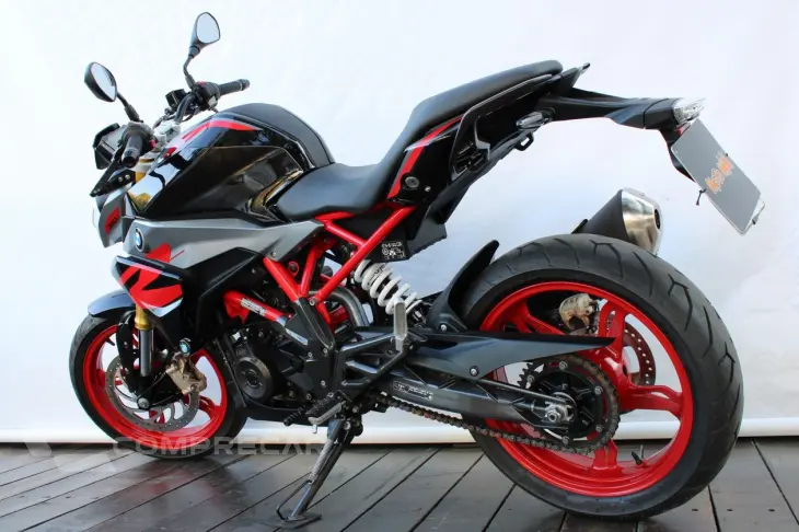 BMW G 310 R