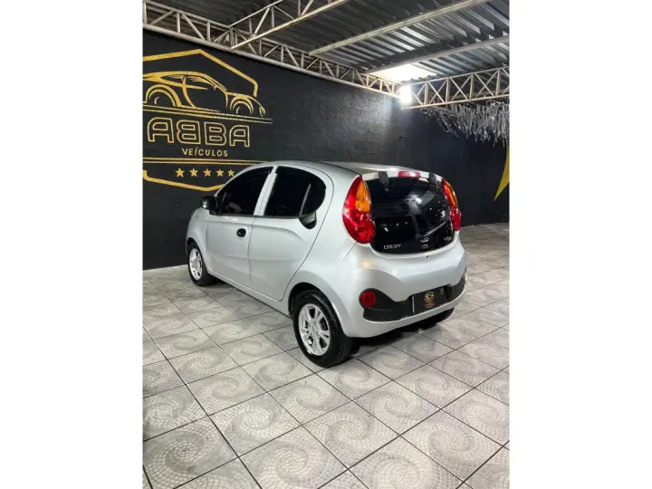 QQ 1.0 MPFI LOOK 12V FLEX 4P MANUAL