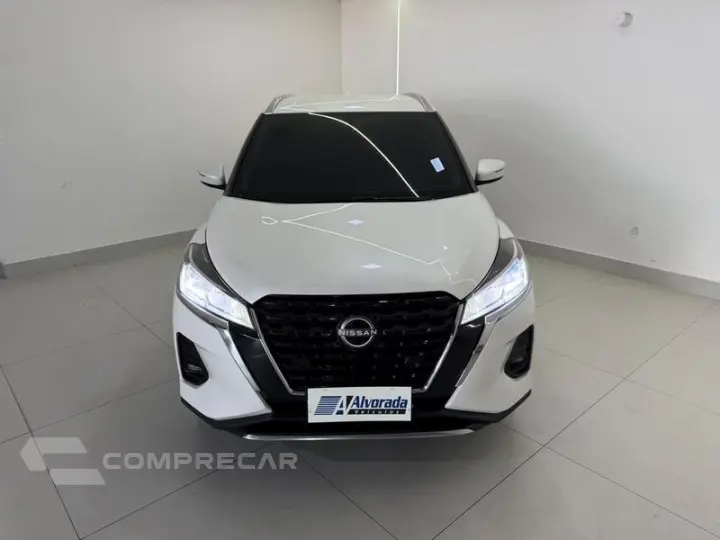 KICKS ADVANCE CVT