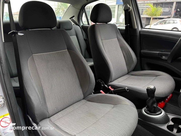 VOYAGE 1.6 MI 8V FLEX 4P MANUAL