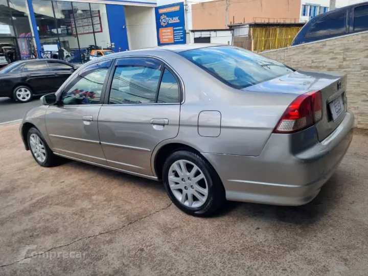 Civic Sedan LX 1.7 16V 115cv Mec. 4p