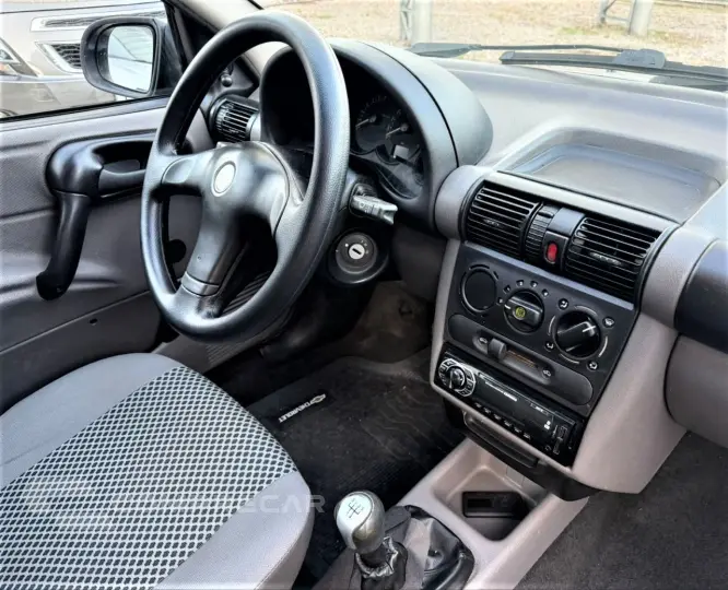 Classic Sedan 1.0 4P VHCE FLEX LS