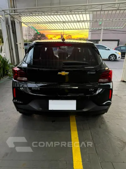 ONIX HATCH LTZ 1.0 12V TB Flex 5p Aut.