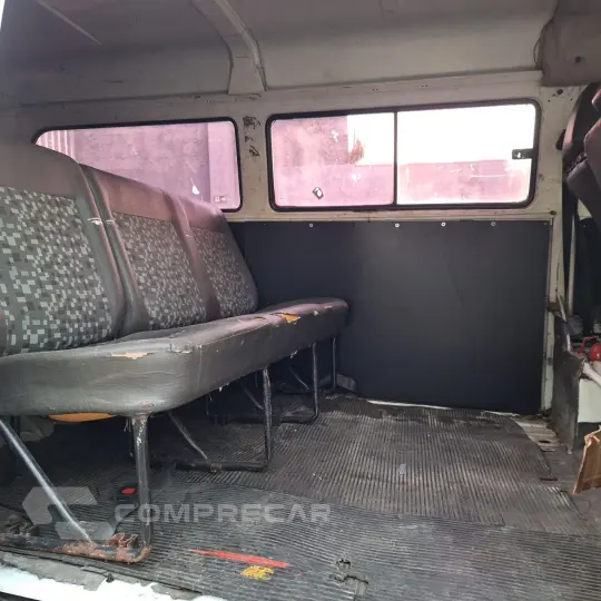 Kombi 1.6 STD 9 LUGARES
