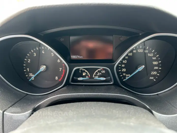 FOCUS 2.0 TITANIUM FASTBACK 16V FLEX 4P POWERSHIFT